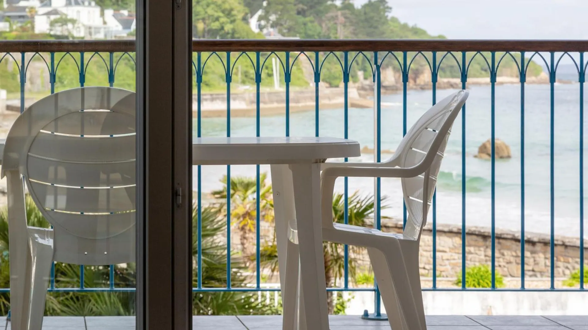 Appartement Vue Mer Sur Plage Douarnenez